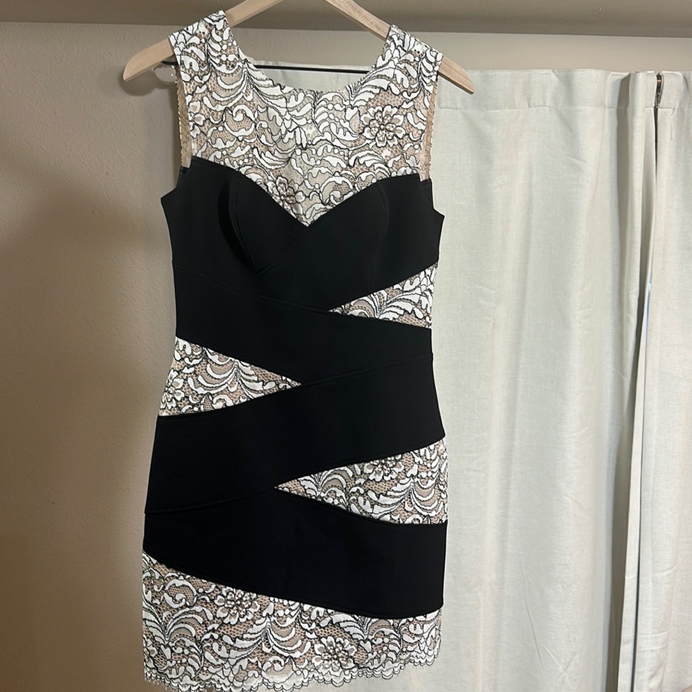 BCBGmaxazria Black dress size 4